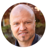 2018-09-OlegLeonov-165x169.png.png